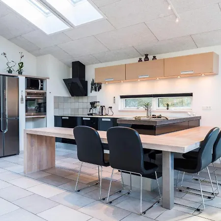 Henne Xvii Holiday home