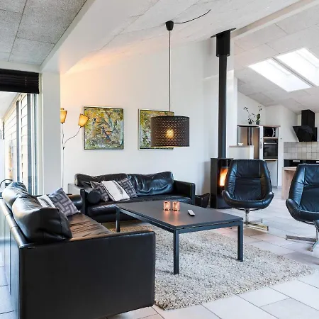 Henne Xvii Holiday home Henne Strand